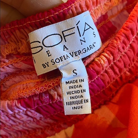 Floral Ruffle V-Neck Top - Pink and Red - Picture 9 of 10